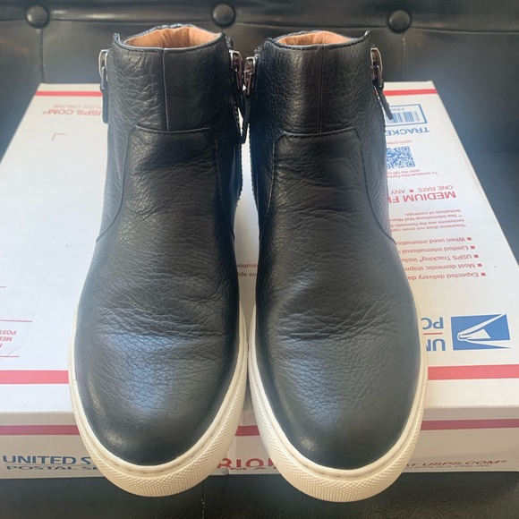 Gentle Souls by Kenneth Cole Carole Double Zip Mid Top Sneaker - Picture 2 of 7